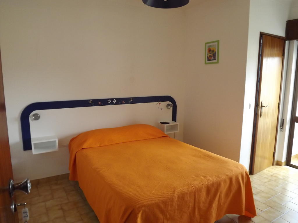 ホテル Residencia Laranjeira オデセイシェ 部屋 写真